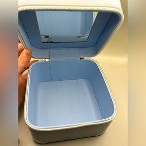 Lacoste Cosmetic Traincase